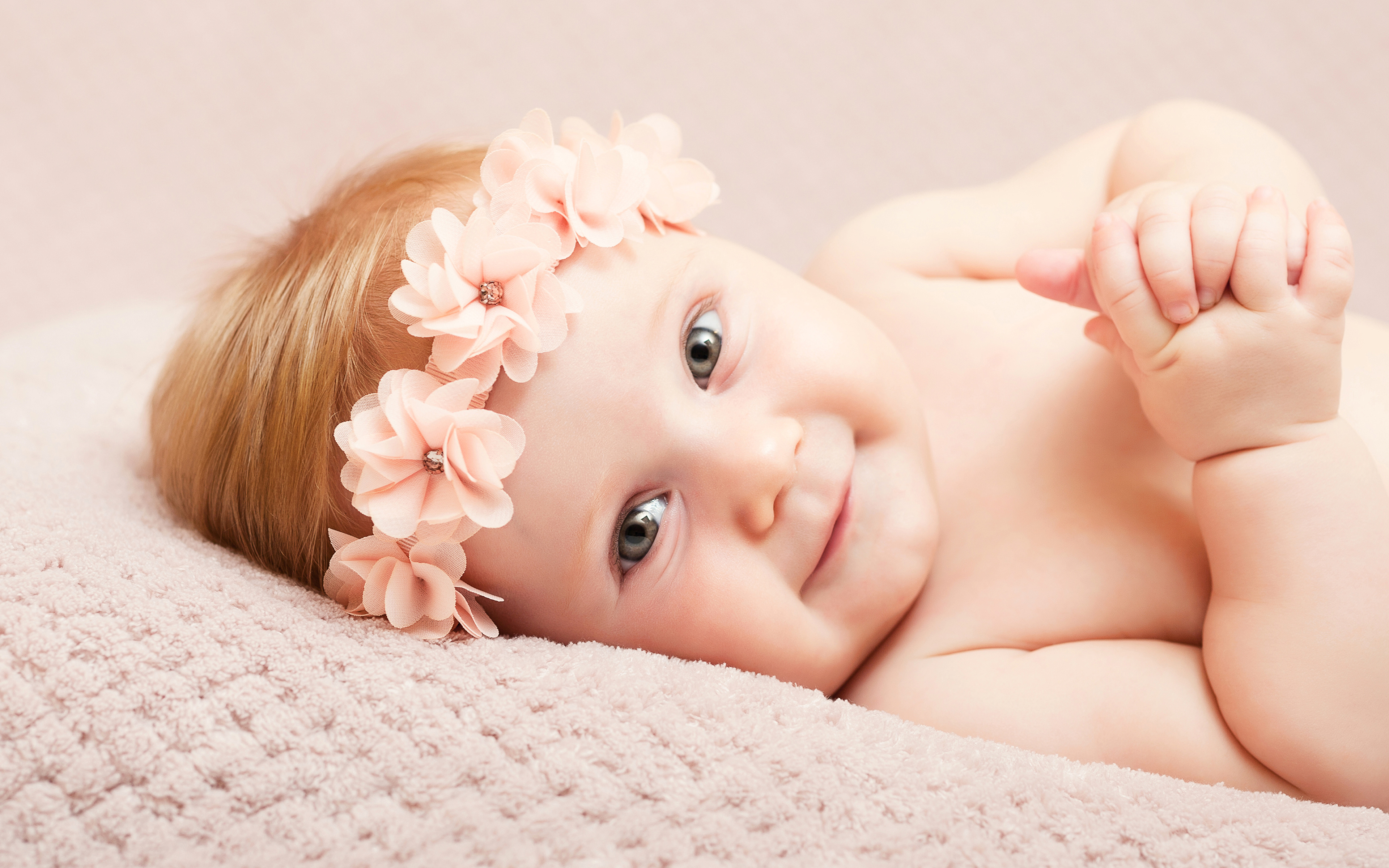Infants Smile Glance Hands Beautiful 518942 3840x2400