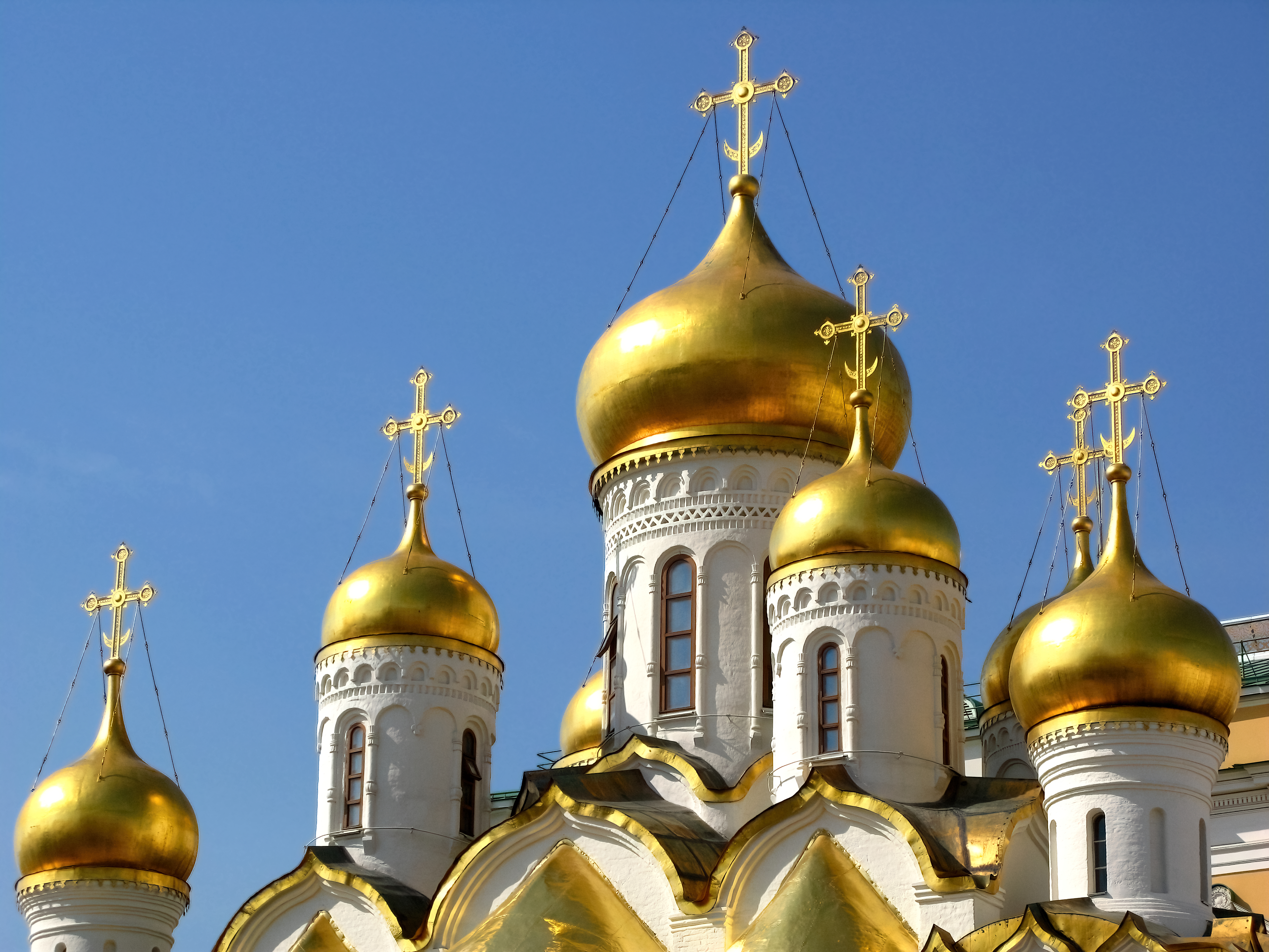 Onion domes of Cathedral of the Annunciation