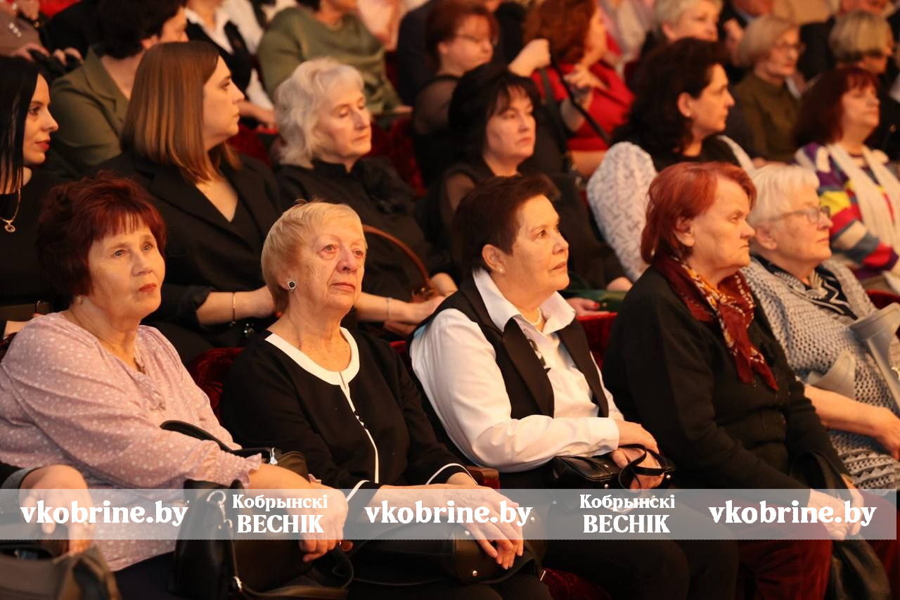 photo 2025 11 28 22 04 23 4 2