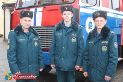 Коллектив спасателей Кобринского РОЧС недавно пополнился молодыми кадрами