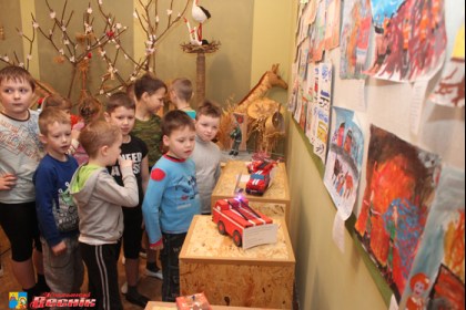 «Спасатели глазами детей» ежегодный конкурс на тему службы МЧС