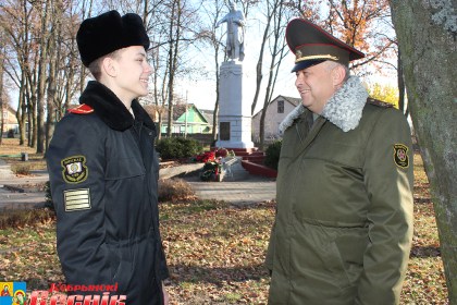 В династии военного комиссара военного комиссариата Кобринского и Жабинковского районов полковника Игоря Круглова погоны военнослужащего выбирает уже третий мужчина.