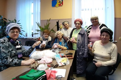 В Кобрине прошел мастер-класс по изготовлению символа нового года