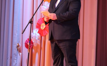 Яркая концертная программа прошла в Кобринском дворце культуры в честь 8 марта.