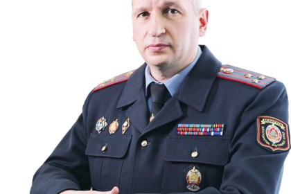 Сопереживать проблемам потерпевших