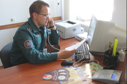 Вам звонят! Кобринские спасатели проводят профилактические телефонные разговоры с многодетными семьями