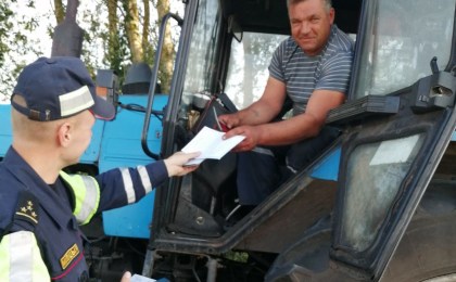 Отдел ГАИ Кобринского РОВД усилил контроль за сельхозтехникой