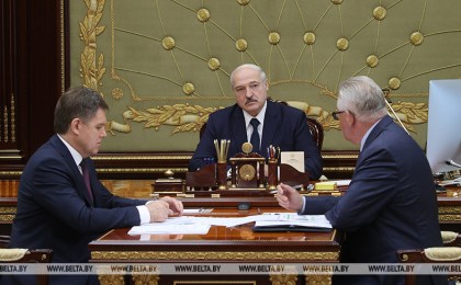 Лукашенко: надо очень активно начинать новый учебный год