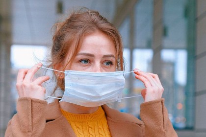 Напоминаем! Как правильно использовать одноразовые и многоразовые маски