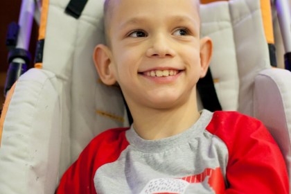 Поможем Артуру Савчуку: мальчику необходима специализированная коляска