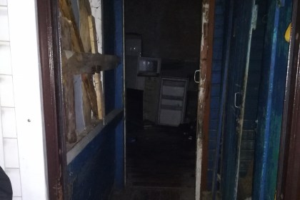 Работниками МЧС на пожаре в Кобрине спасен мужчина