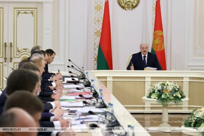 Александр Лукашенко провёл совещание по работе экономики в 2020 году