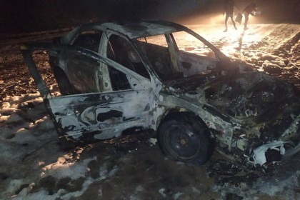 В Кобринском районе огнём уничтожен автомобиль