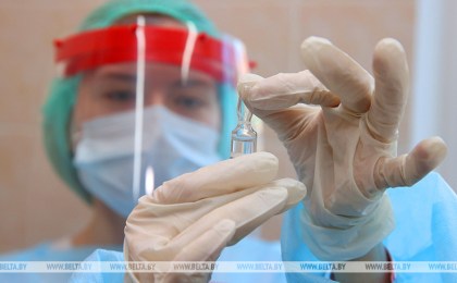Вакцинация белорусов от коронавируса начнется в январе