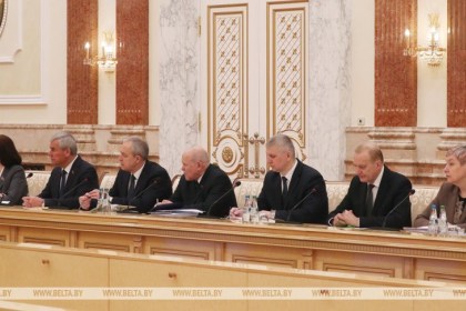 Тема недели: Лукашенко провел совещание с руководством Совмина