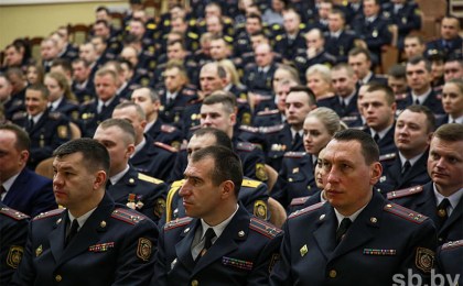 Лукашенко поздравил сотрудников и ветеранов органов внутренних дел с Днем милиции