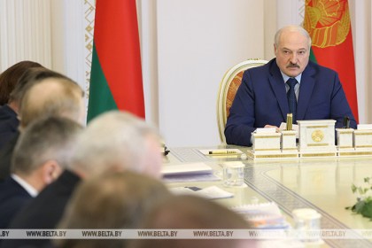 Александр Лукашенко требует навести полный порядок на селе