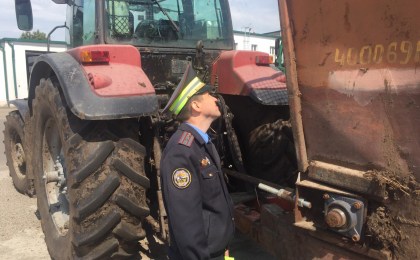 В зоне внимания Госавтоинспекции – сельскохозяйственная техника