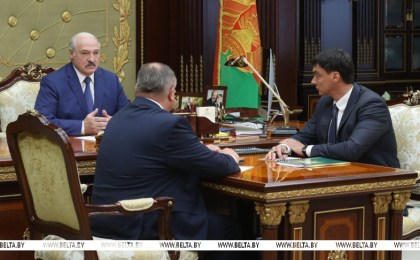 О «накатах», сведении счетов, чистых руках и уходе в политику - главные месседжи Лукашенко бизнесу
