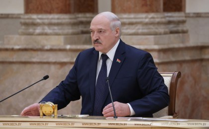 Лукашенко: мы снесем голову любому, кто хочет нарушить мир и покой в Беларуси