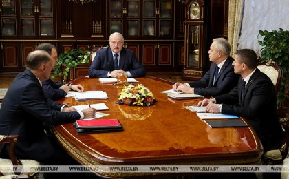 Лукашенко поставил задачу обеспечить безопасность в случае кибератак, но не создавать для этого новые центры