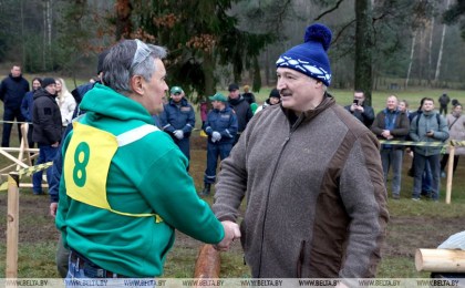 Лукашенко: наши соседи должны знать, что белорусы - мирные люди и не хотят войны
