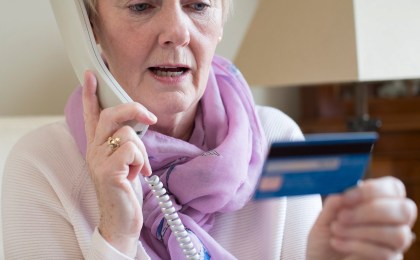 Защитите пожилых родственников от действий мошенников