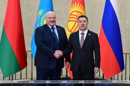 Лукашенко принимает участие в саммите ЕАЭС. Впервые за последние три года он проходит в очном формате