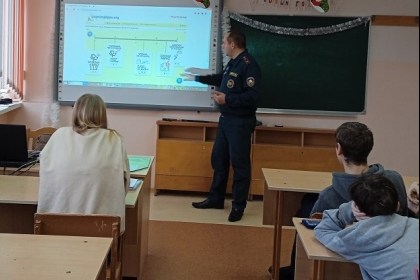 В Кобрине продолжается акция «Безопасный Новый год»
