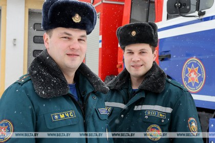 «Будьте сильнее брошенных вам вызовов». Лукашенко поздравил работников органов и подразделений по ЧС с Днем спасателя