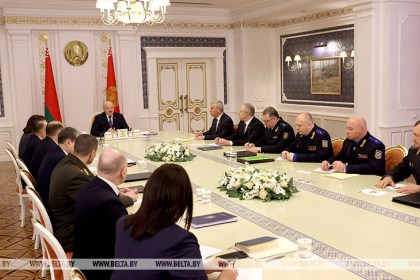 Динамика преступности, защита законных прав людей и тема беглых. Подробности совещания у Лукашенко