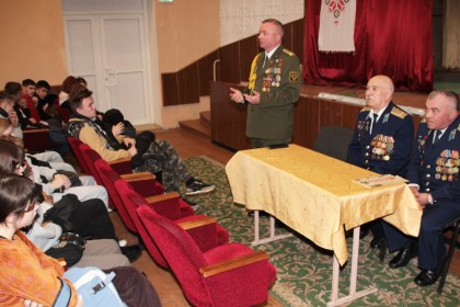 Чтобы помнили: в Кобринском государственном политехническом колледже почтили память погибших в Афганистане