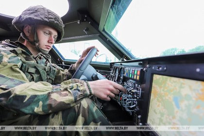 Брестская десантно-штурмовая бригада пригласила в гости школьников со всей области