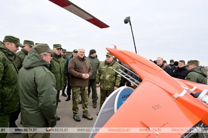 Александр Лукашенко: динамика уровня угроз Беларуси заставляет нас держать руку на пульсе военно-промышленного производства