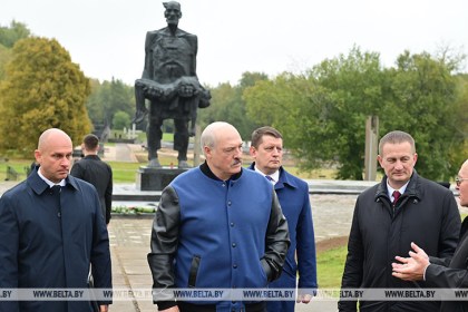 Как Хатынь стала символом скорби и почему у Лукашенко особое отношение к таким знаковым местам