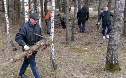 На Кобринщине проходит экологическая акция «Забота и память»