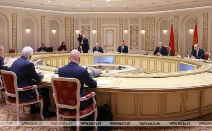 Лукашенко: Беларусь хочет нарастить торговлю с Калужской областью до $1 млрд