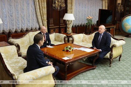 Лукашенко на встрече с Нарышкиным: угрозы очень серьезные, порой невероятные