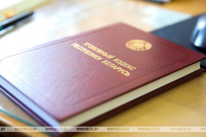 В Кобринском районе специалист по продажам саженцев брал деньги и не поставлял товар