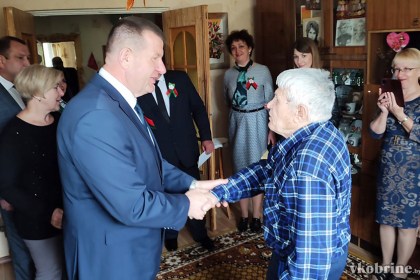 На Кобринщине накануне Дня Победы проходит чествование ветеранов Великой Отечественной войны