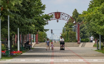 Пособия по уходу за ребенком в возрасте до трех лет увеличиваются с 1 августа
