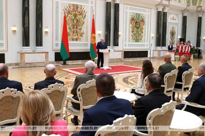Лукашенко: чем больше личных достижений, тем сильнее наша Беларусь