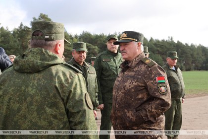 Лукашенко ознакомился с организацией узла сопротивления укрепрайона в Брестской области
