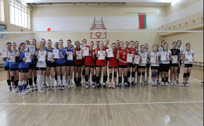 Девушки из Кобринского района стали золотыми призерами в спартакиаде по волейболу