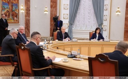 Александр Лукашенко: задача партий - не разъединять, а объединять общество
