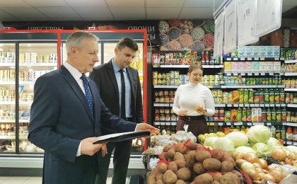 Новый год –  с изобилием. Мониторинг торговой сети в Кобринском районе