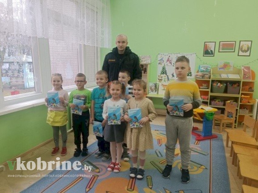 С 18 по 22 декабря в областных учреждениях образования проводится Неделя знаний Правил дорожного движения 