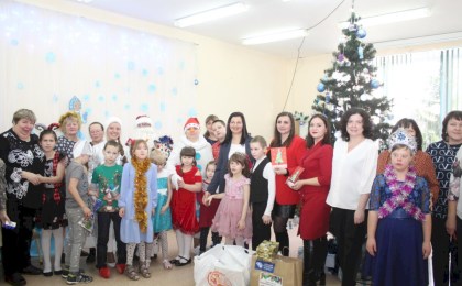 В Кобрине прошла благотворительная акция «Наши дети» и «Профсоюзы - детям»