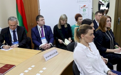 Миссия наблюдателей от СНГ работала на регистрации кандидатов в депутаты в Минске