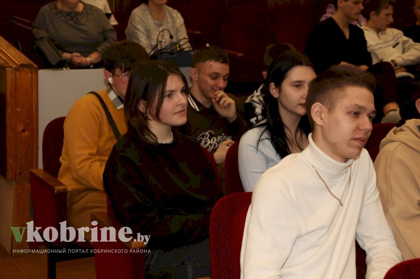 Бойцы студенческого отряда «Лёд и пламя» побывали в Кобринском государственном политехническом колледже. ФОТОРЕПОРТАЖ
